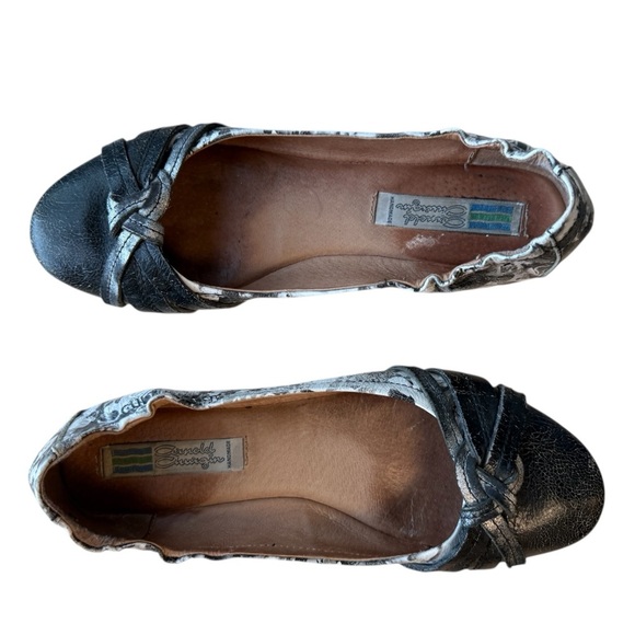 Arnold Churgin size 9.5 (40) EUC film noir almost comic pattern flats - Picture 3 of 12